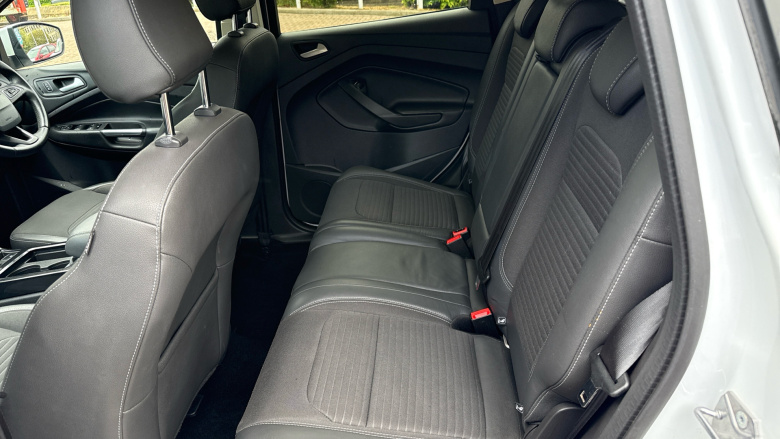 Ford Kuga 1.5 TDCi Titanium Edition 5dr 2WD Diesel Estate